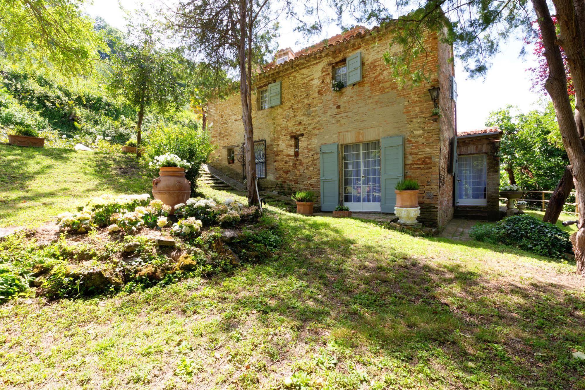 B&B La Residenza Del Poeta Montesicuro Экстерьер фото