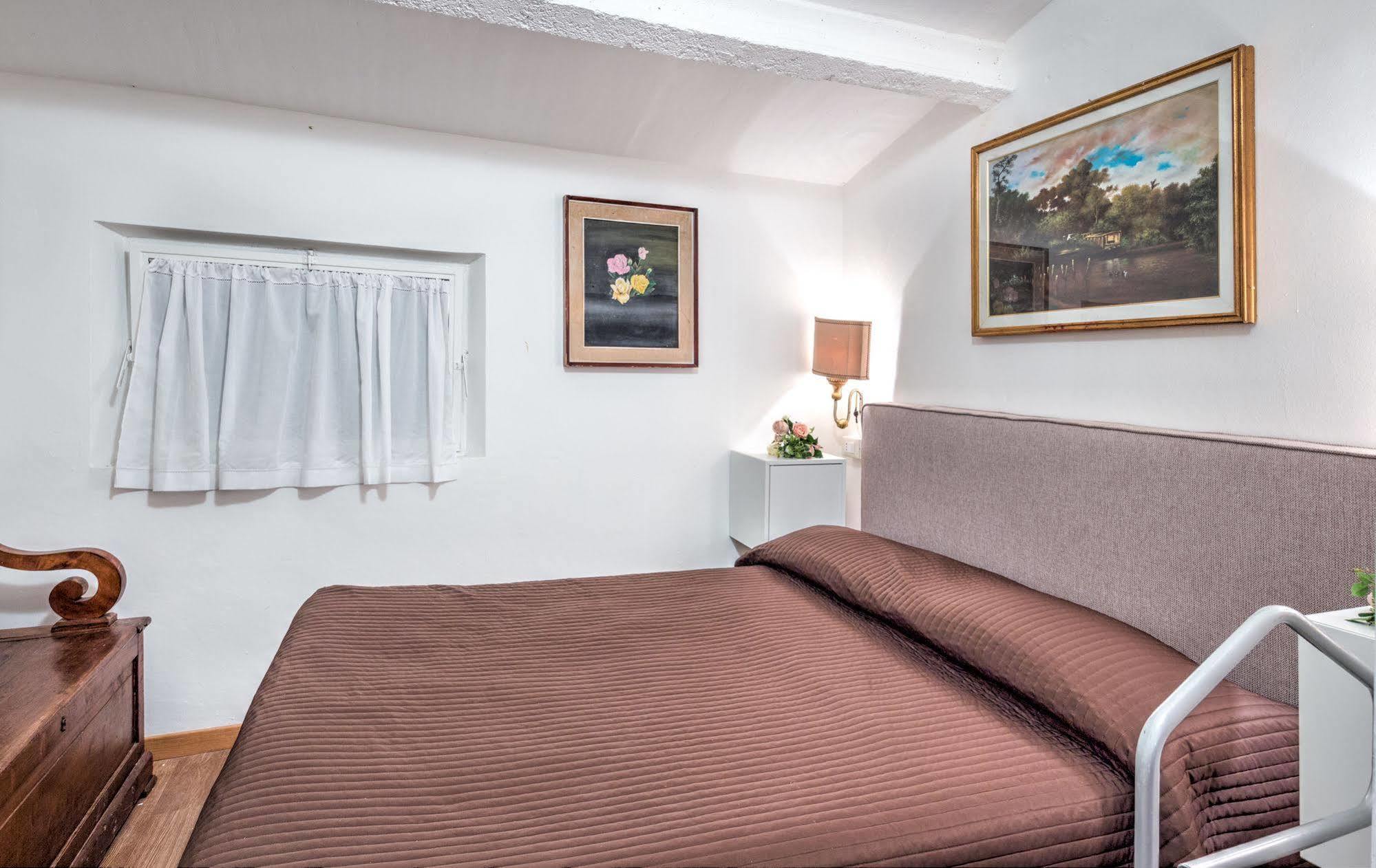 B&B La Residenza Del Poeta Montesicuro Экстерьер фото