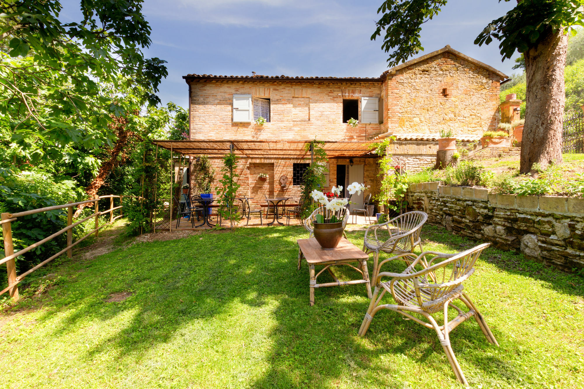 B&B La Residenza Del Poeta Montesicuro Экстерьер фото